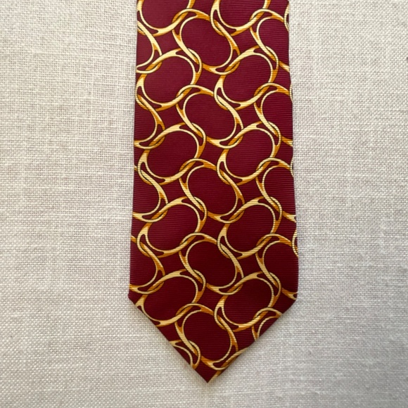 •Tom James Burgundy Gold Geometric Design Silk Tie - Picture 10 of 10